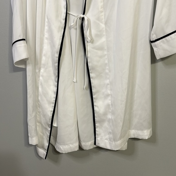 Kate Spade "Mrs" Robe | Kate Spade Bridal Robe | Bride Robe | Bridal | Wedding - Picture 3 of 15